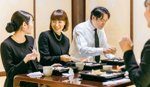 法要後のお食事に